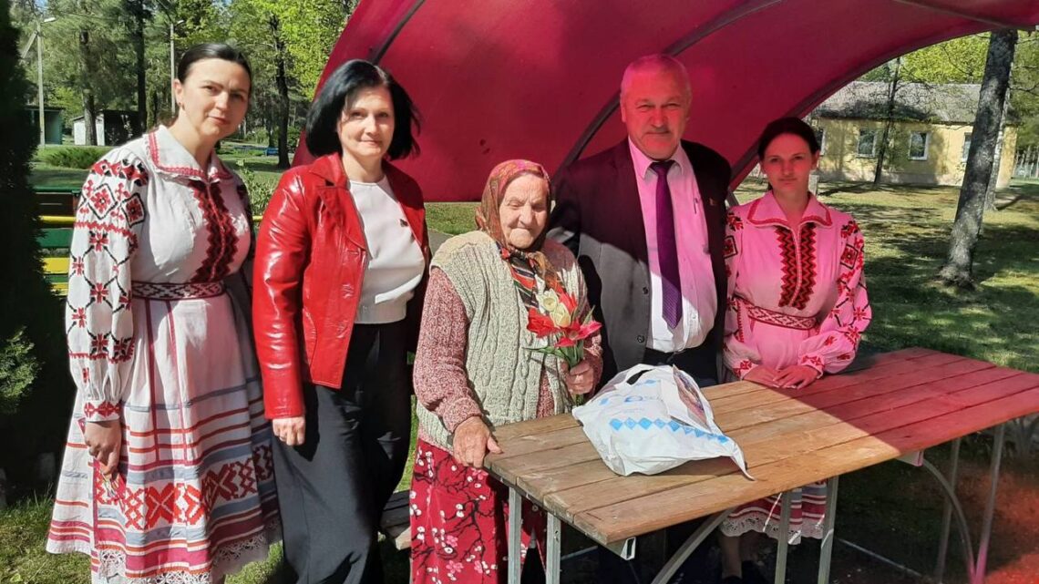 С визитом радости, добра и песни