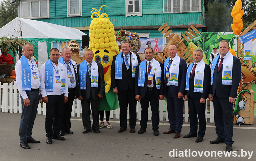 Калі ласка на дзятлаўскі падворак!