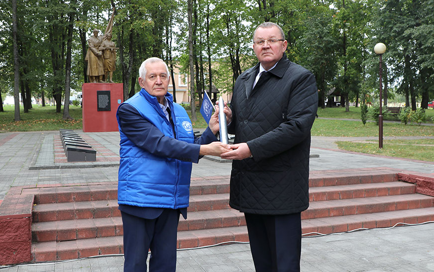 Нам даверана памяць. Землякі Паўла Пятрова наведалі Дзятлаўшчыну