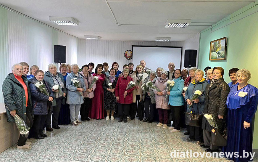 В ЦРБ состоялось праздничное мероприятие, посвященное Дню пожилых людей