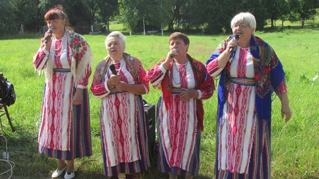 «З музыкай і песняй па сцяжынках роднага края»