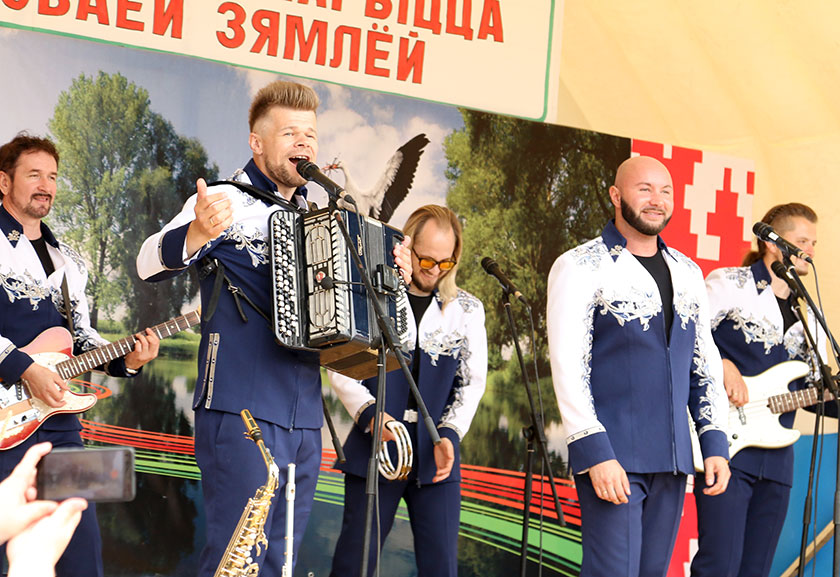 Песні — дзятлаўчанам