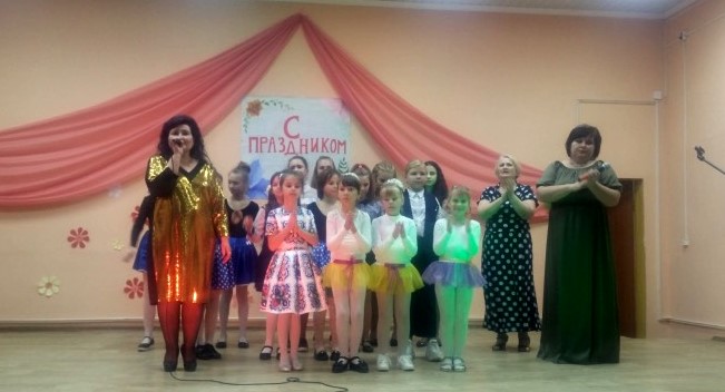 «Мир озаренный любовью наших мам»