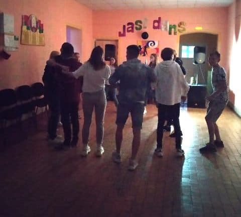Молодёжная площадка «Dast dans» приглашает