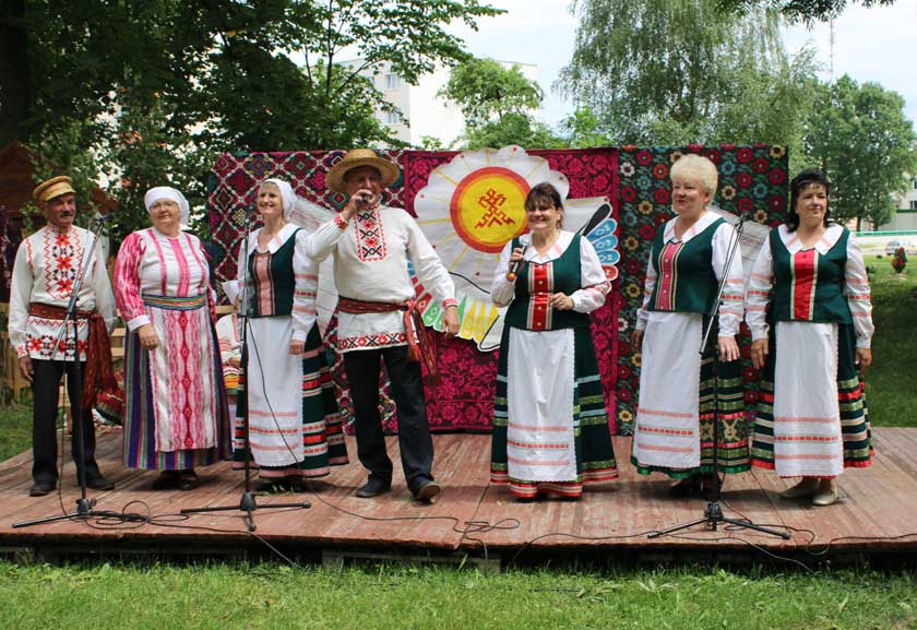 Святочныя мерапрыемствы ў гарадскім скверы і Цэнтры культуры і народнай творчасці