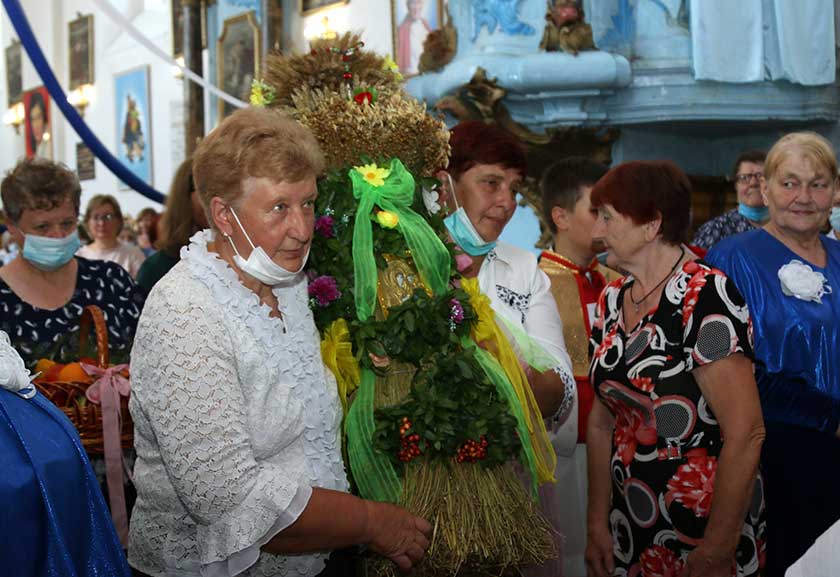 Народны хор ветэранаў працы «Ветэраны ў страі» на парафіяльным свяце