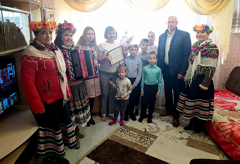 Падзякаваць трэба той матчынай песні