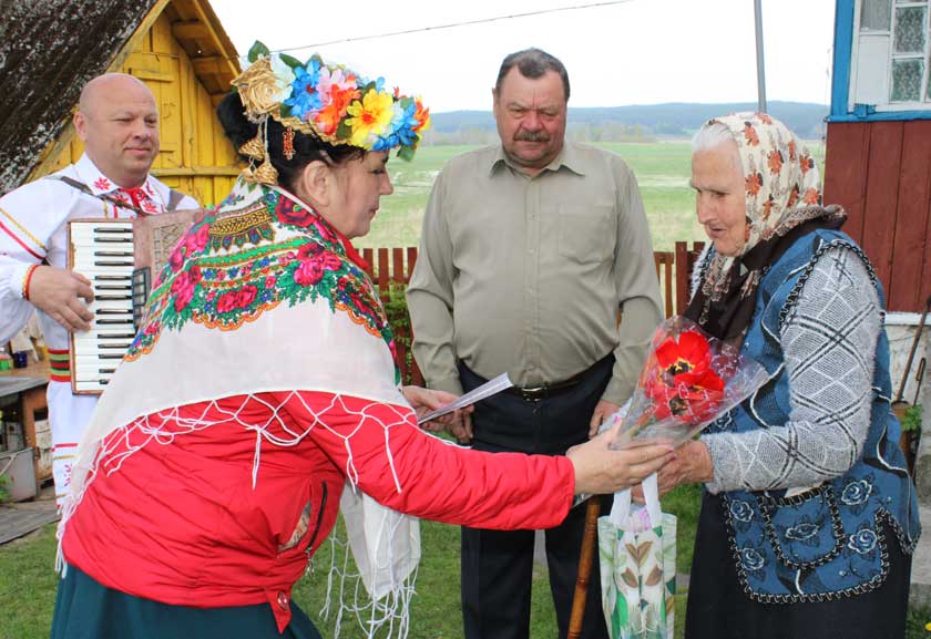 Усё жыццё ў роднай вёсцы