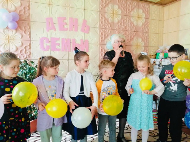 Где любовь и свет, там и горя нет!