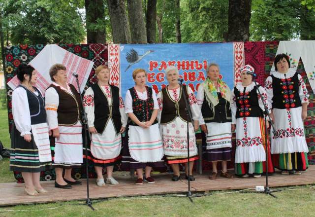 Беларуская хата — традыцыямі багата