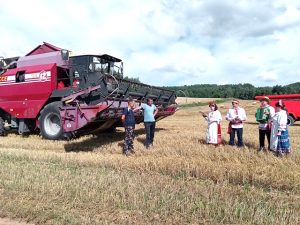 Подробнее о статье Канцэрт-віншаванне для працаўнікоў жніва