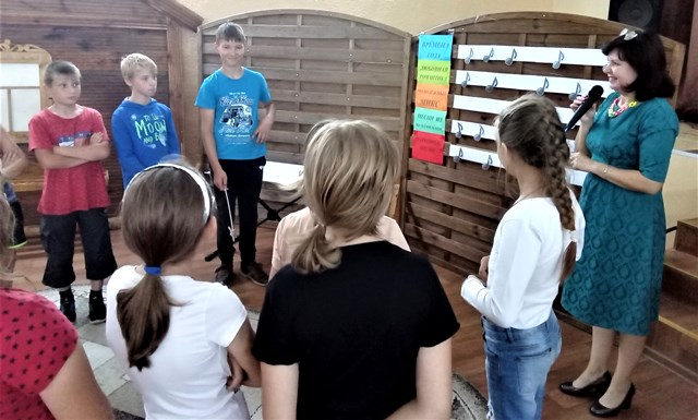 Шоу- игра «Угадай мелодию»
