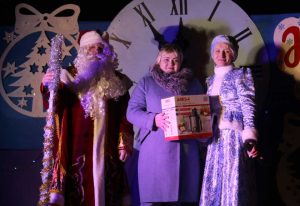 Подробнее о статье Новы год, прыйдзі, шчасце, радасць прынясі!