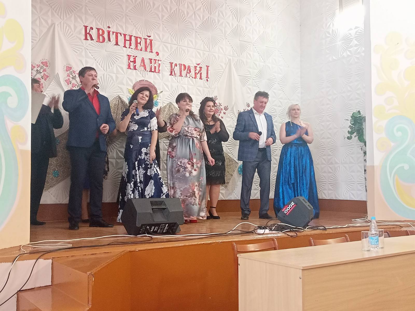 Вы сейчас просматриваете «Будьте счастливы!»