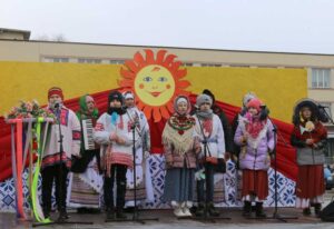 Подробнее о статье Вясну сустракалі залатымі блінамі ды вясёлымі песнямі (+відэа)