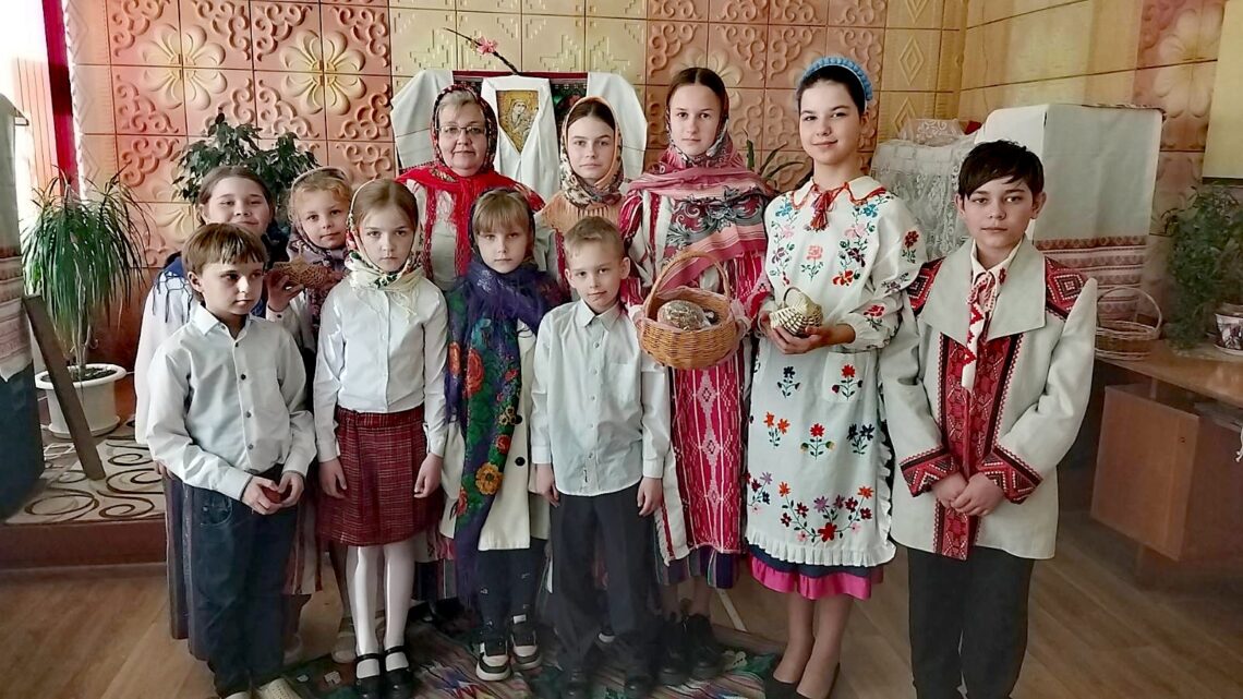 «Вялічка, з чырвоным яечкам»