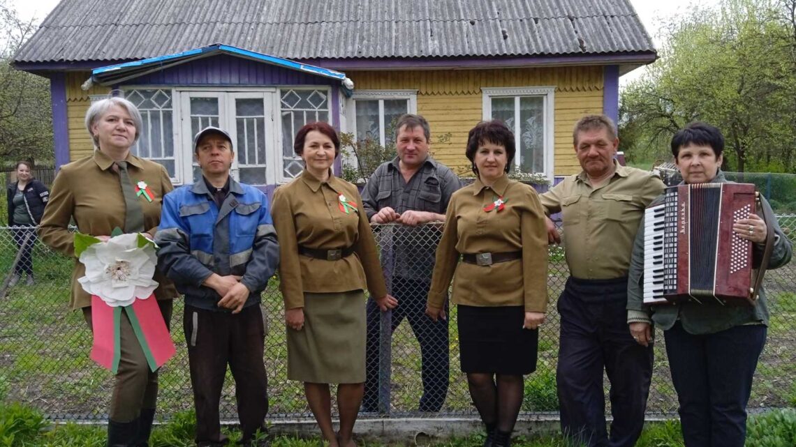 «Военная агитбригада: фронтовой экспресс»