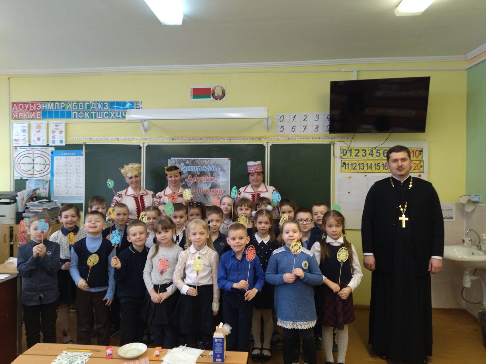 Вы сейчас просматриваете «Светлый праздник к нам идёт!»