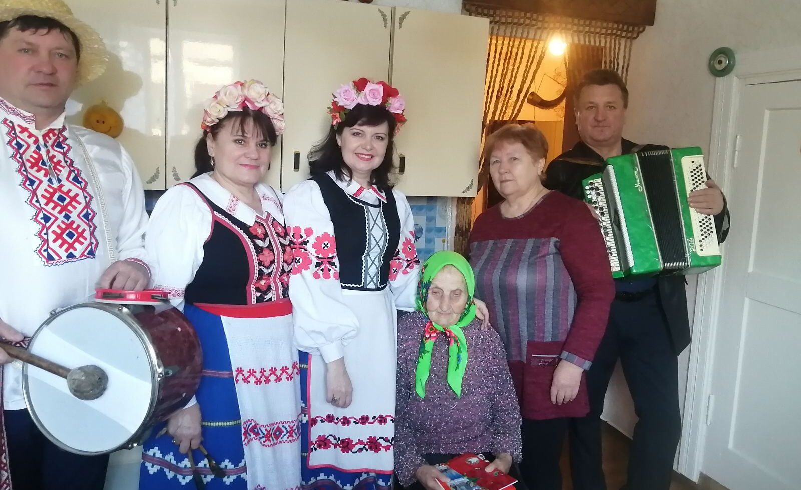 Вы сейчас просматриваете Чествование узницы фашистских концлагерей — Валентины Михайловны Стукач