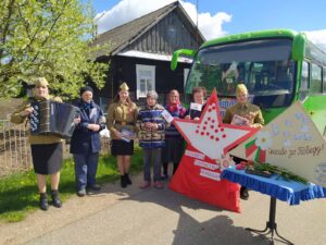 Подробнее о статье «Военная агитбригада: фронтовой экспресс»