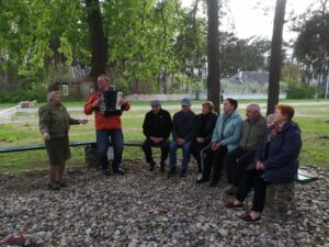 Подробнее о статье «Военная агитбригада: фронтовой экспресс»