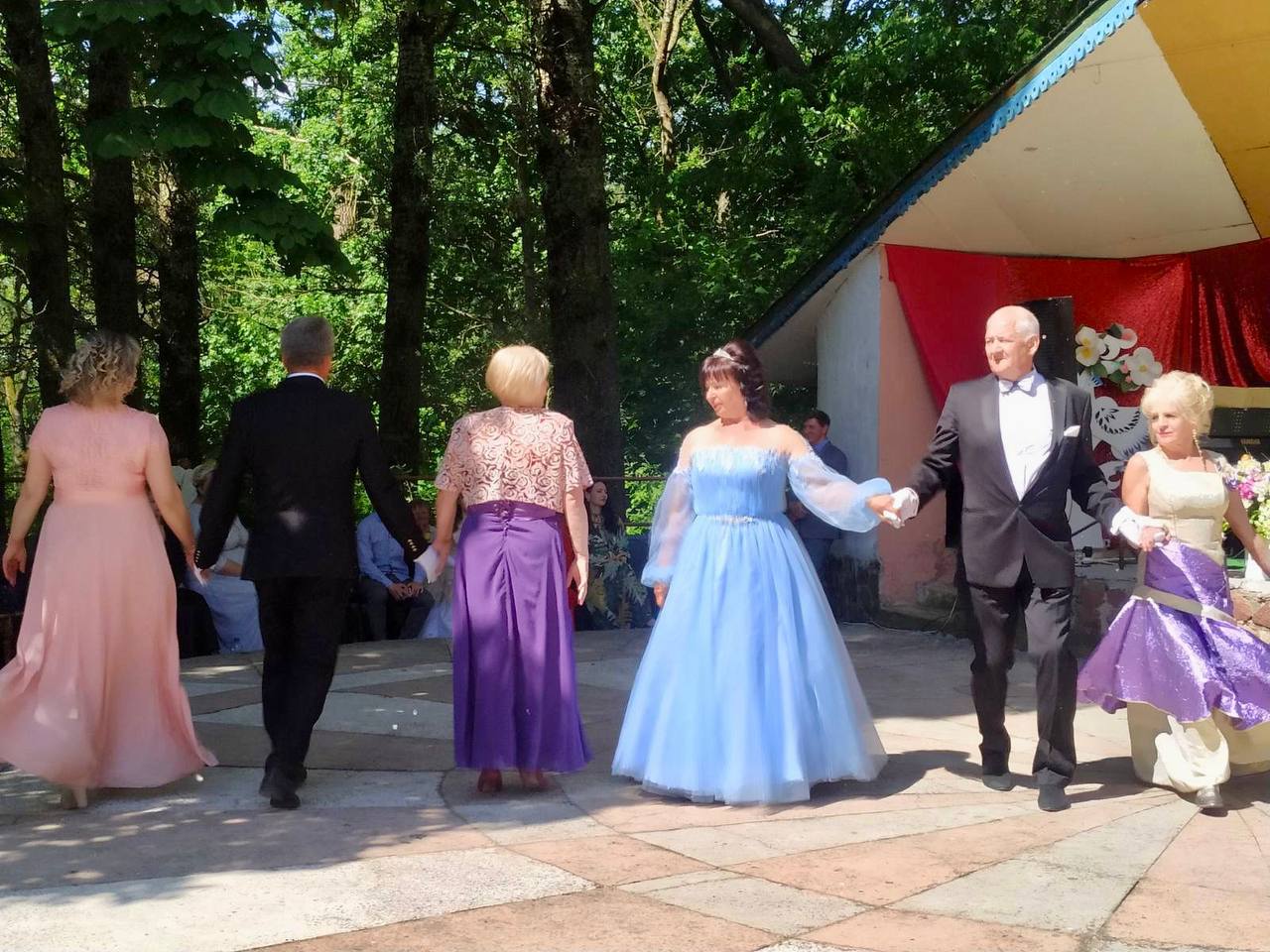 Вы сейчас просматриваете І быў баль, і была “Вясенняя рапсодыя”…