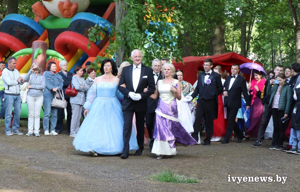 Вы сейчас просматриваете Дятловчане в Жемыславле на фестивале «Жамчужная зорка – палац Умястоўскіх»