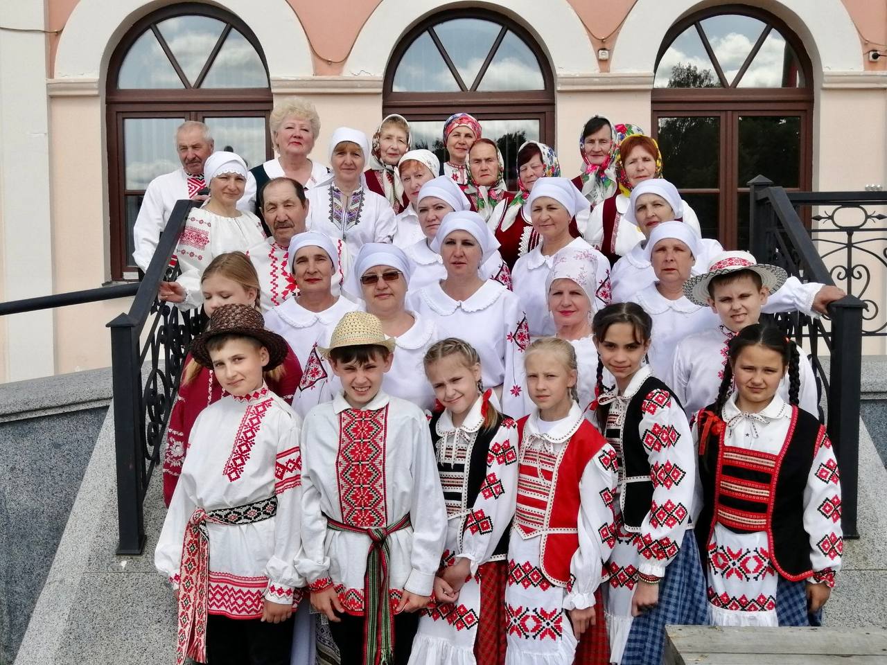 Вы сейчас просматриваете Калектывы раённага цэнтра культуры і народнай творчасці прынялі ўдзел ў абласным аглядзе рэгіянальнага фальклору