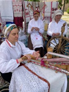 Подробнее о статье Рэгіянальнае свята народнай творчасці “Ад прадзіва да ткацтва”