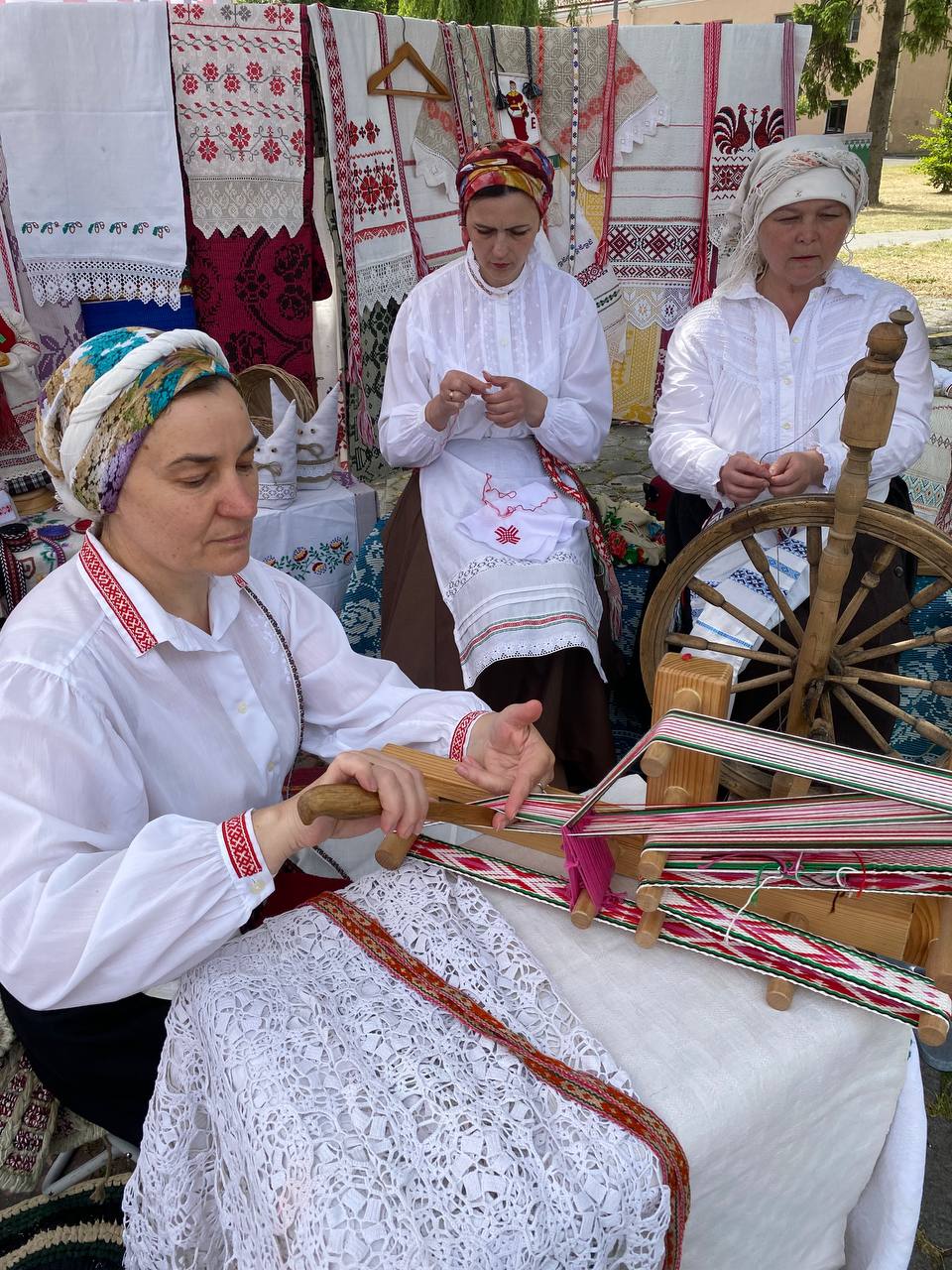 Вы сейчас просматриваете Рэгіянальнае свята народнай творчасці “Ад прадзіва да ткацтва”