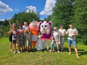 Подробнее о статье День рождения с ростовыми куклами