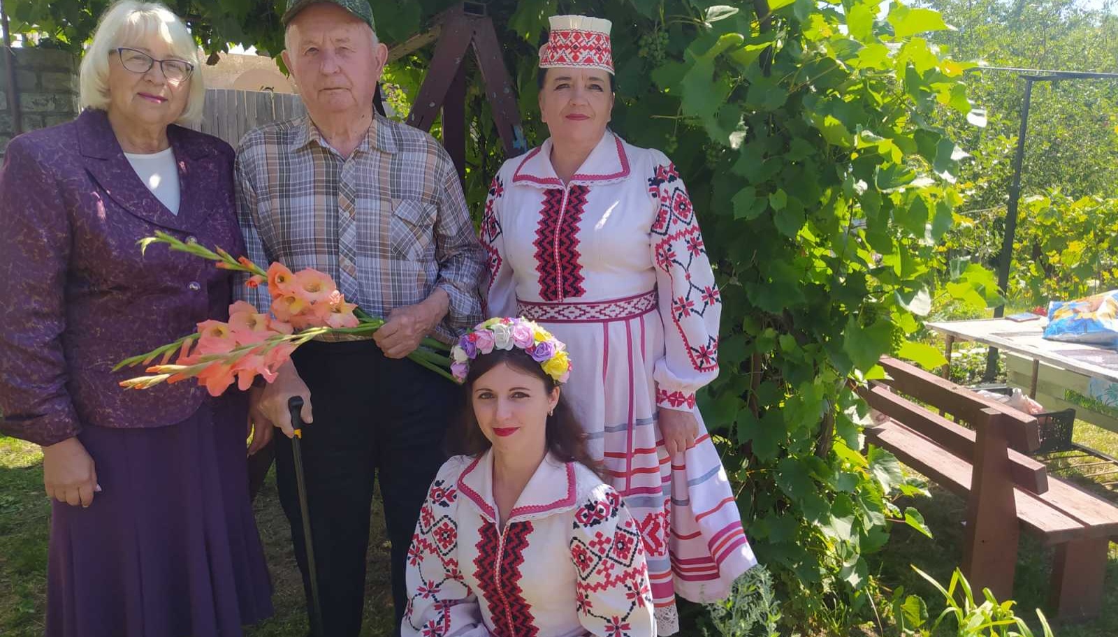 Вы сейчас просматриваете «С ВИЗИТОМ ДОБРА, РАДОСТИ И ПЕСНИ»