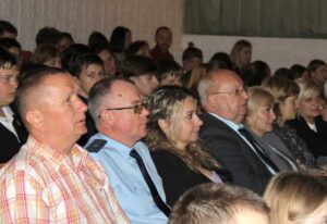 Подробнее о статье Дзятлаўчане наведалі прэм’ерны паказ кінастужкі “На іншым беразе” (+відэа)