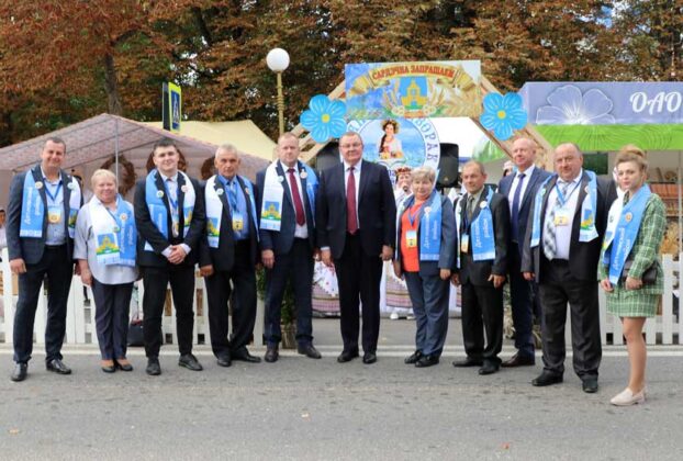 Шчыра запрашаем на дзятлаўскі падворак! (+відэа)