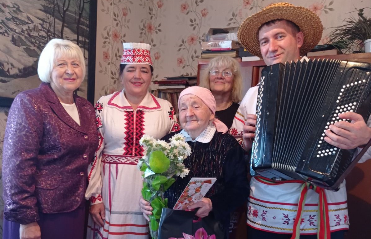 Вы сейчас просматриваете 90-летний юбилей Елены Павловны Процко