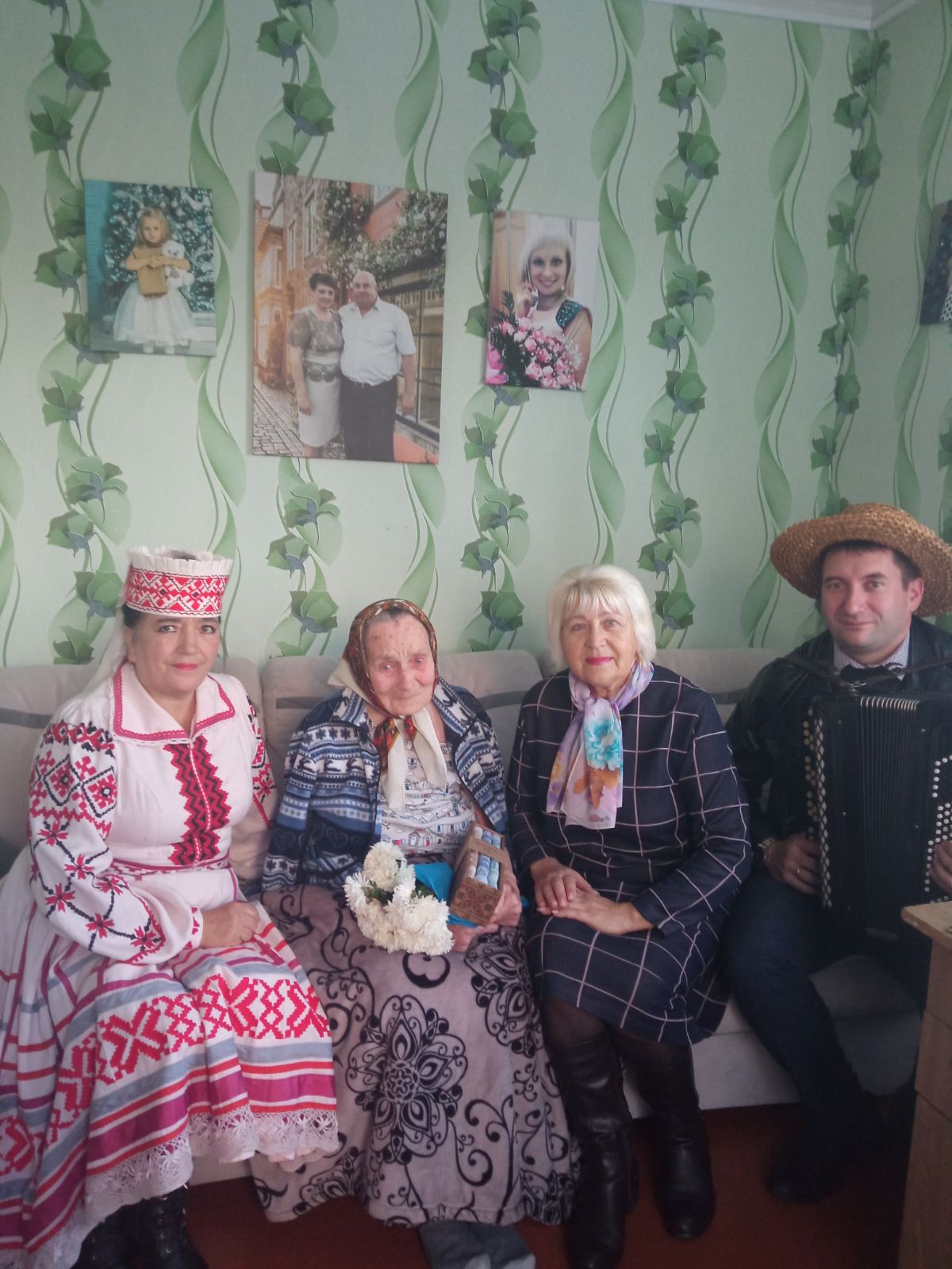 Вы сейчас просматриваете «С 90-летним юбилеем»