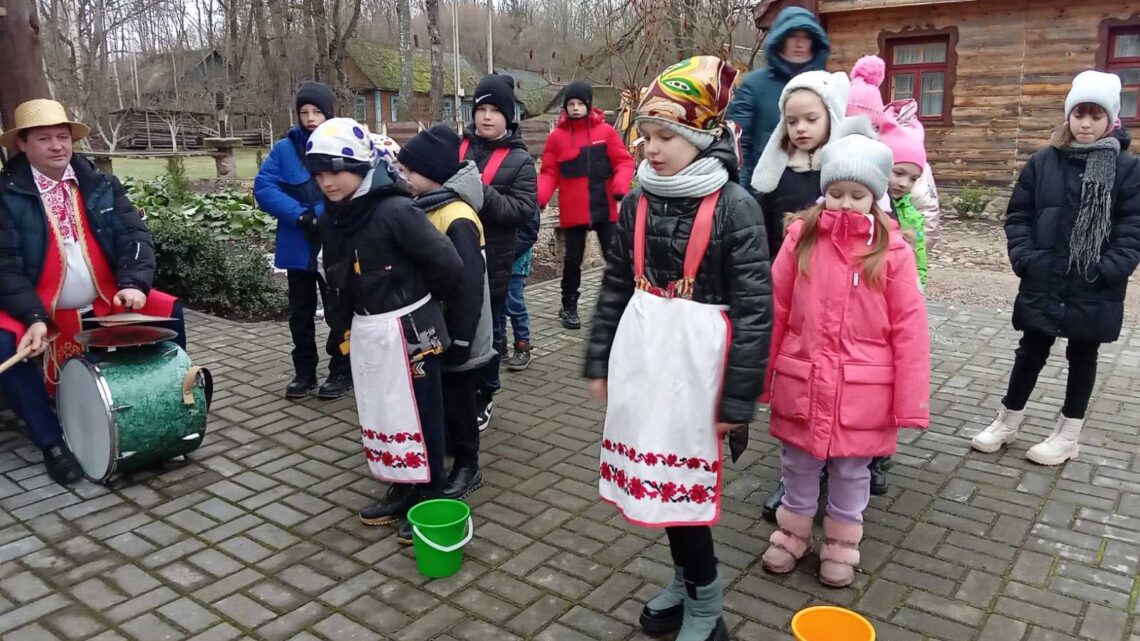 «Як гулялi i час бавiлi нашы продкi»