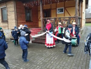 Подробнее о статье Театрализованное представление «Як гулялi i час бавiлi нашы продкi»