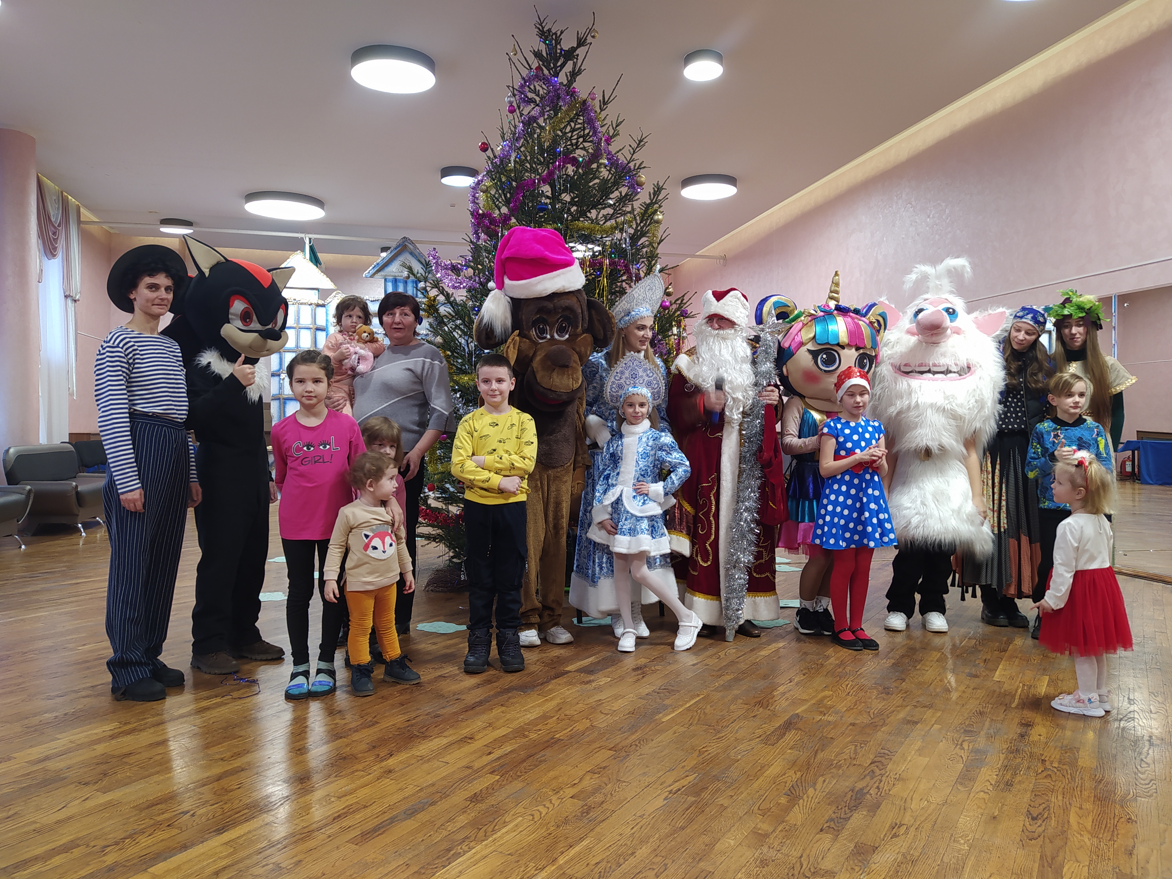 Вы сейчас просматриваете «Инстаграм Деда Мороза и Снегурочки или тайна Новогоднего волшебства»