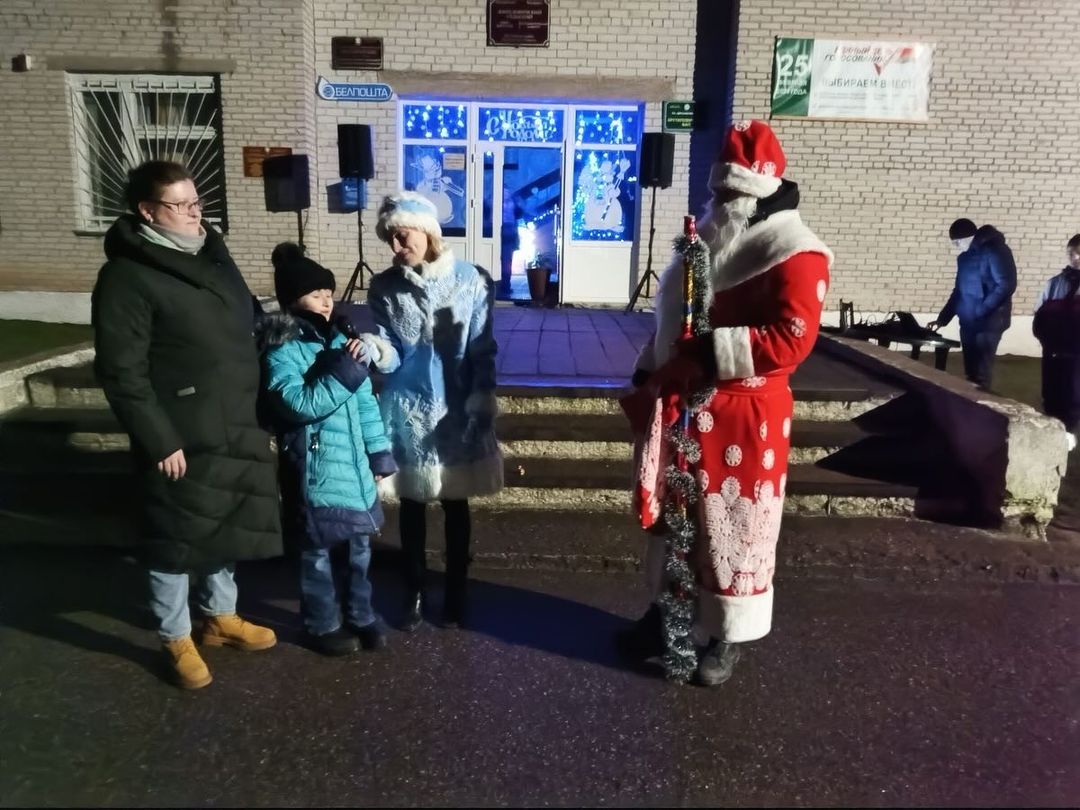 Вы сейчас просматриваете «Нас встречает новый год»