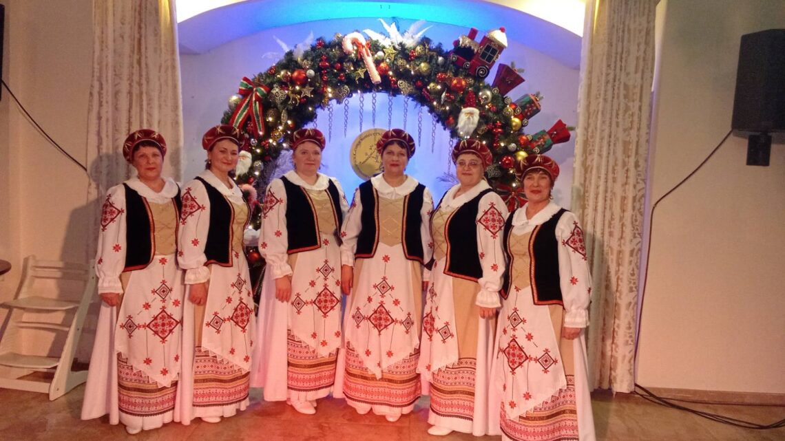 «Звіняць калядныя званочкі»