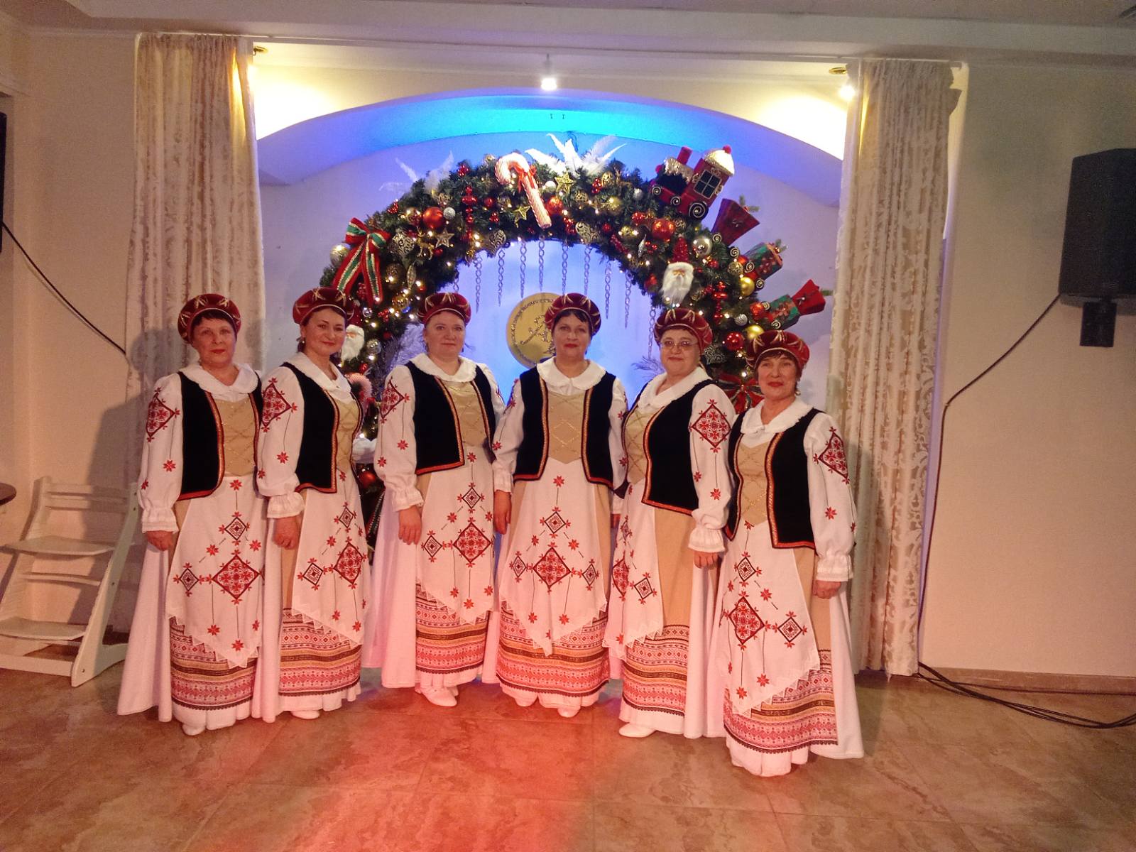 Вы сейчас просматриваете «Звіняць калядныя званочкі»