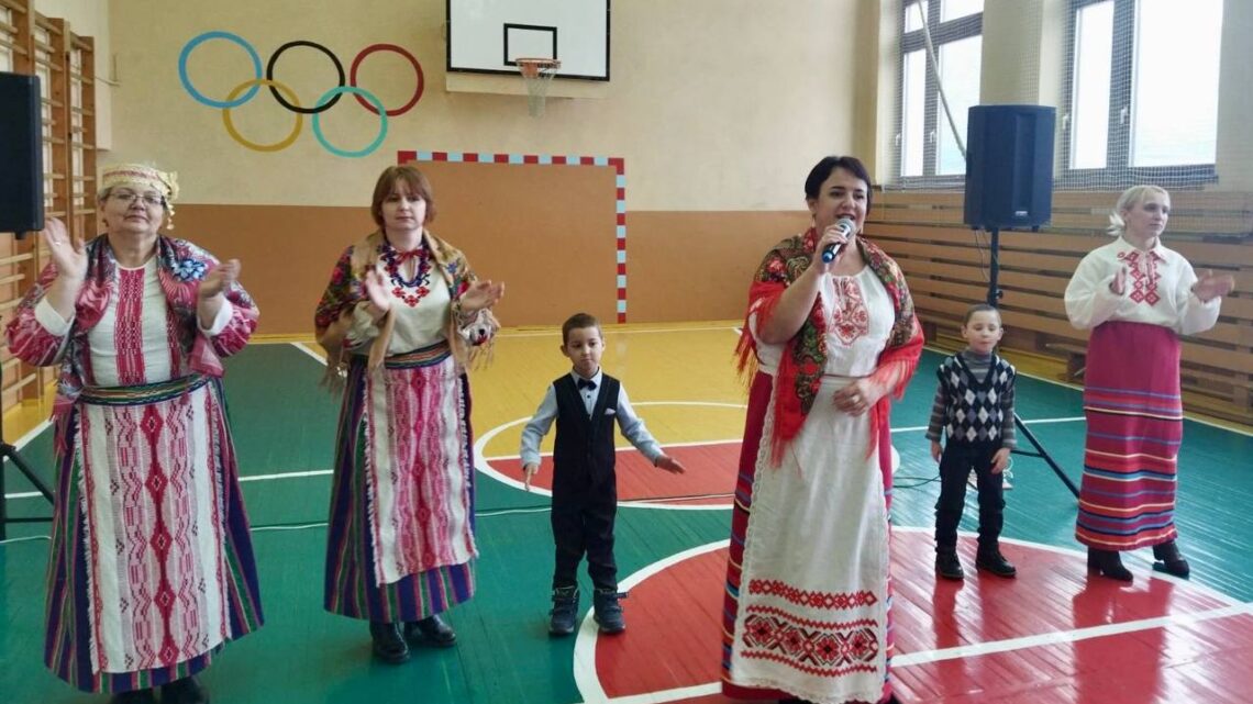 Праздничное настроение на избирательном участке в агрогородке Торкачи