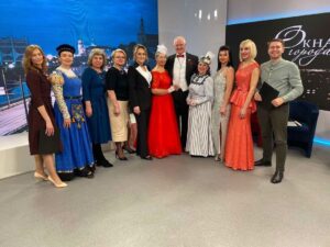 Подробнее о статье Окна города «Бальный сезон»