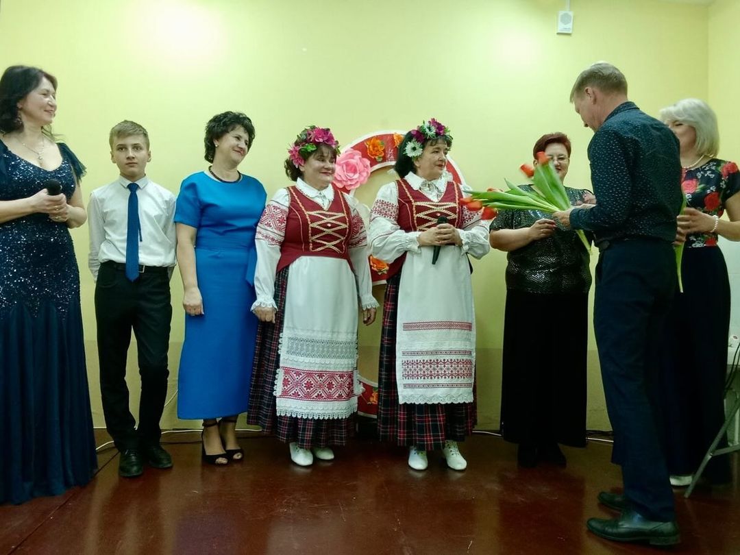 Вы сейчас просматриваете «Есть в марте день особый»