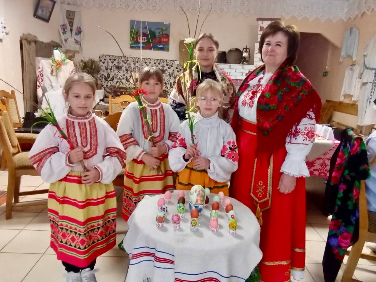 Вы сейчас просматриваете “Падрыхтоўка да святкавання Вялiкадня”