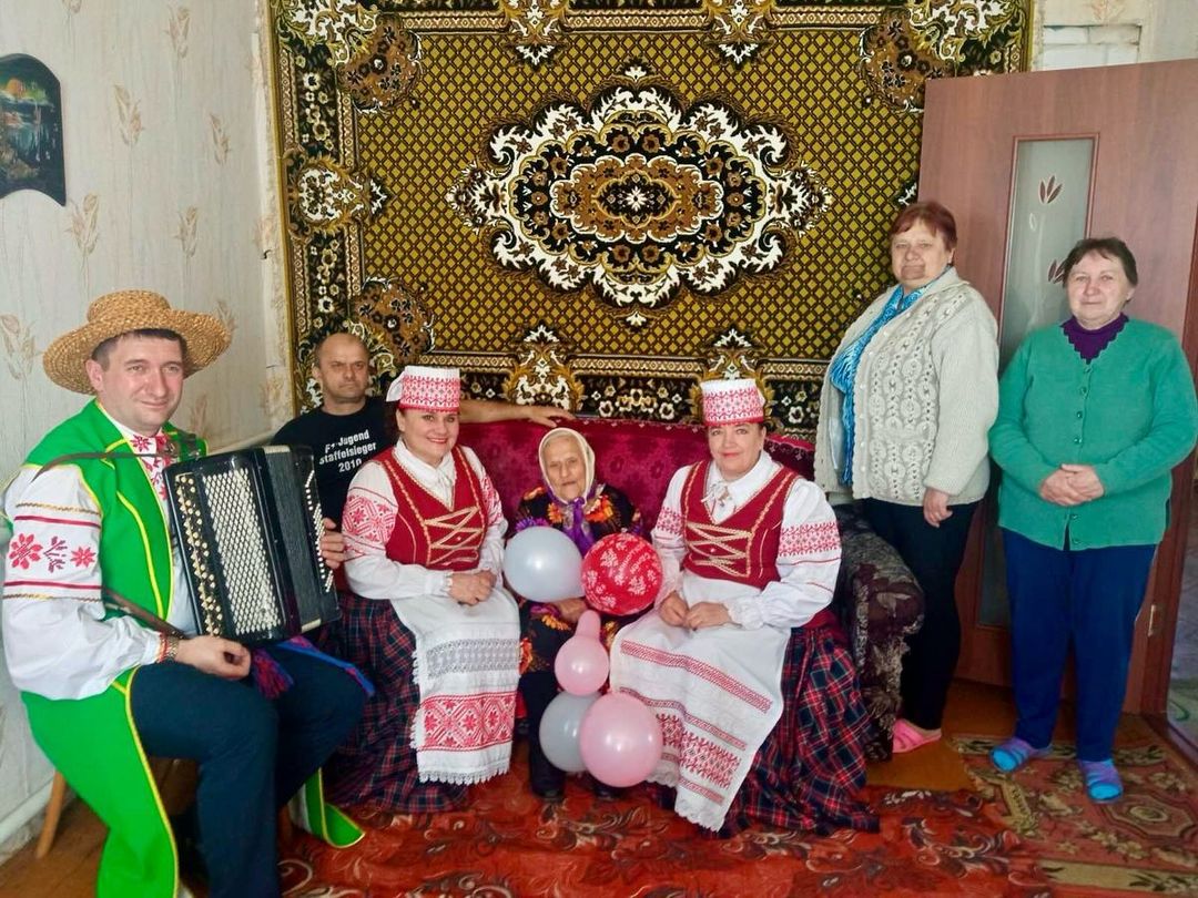 Вы сейчас просматриваете 💐С ВИЗИТОМ ДОБРА, РАДОСТИ И ПЕСНИ💐