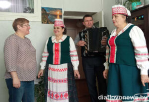 Подробнее о статье Роднае-народнае. Ад філіграннай сурвэткі – да цёплага шаліка