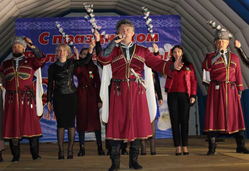 Дзятлаўчане разам праспявалі “Дзень Перамогі”