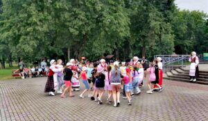 Подробнее о статье «Танцуем па-даўнешаму»